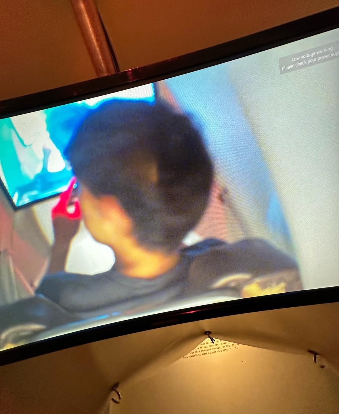 Máquina para ver la parte de atrás de tu cabeza – screen detail