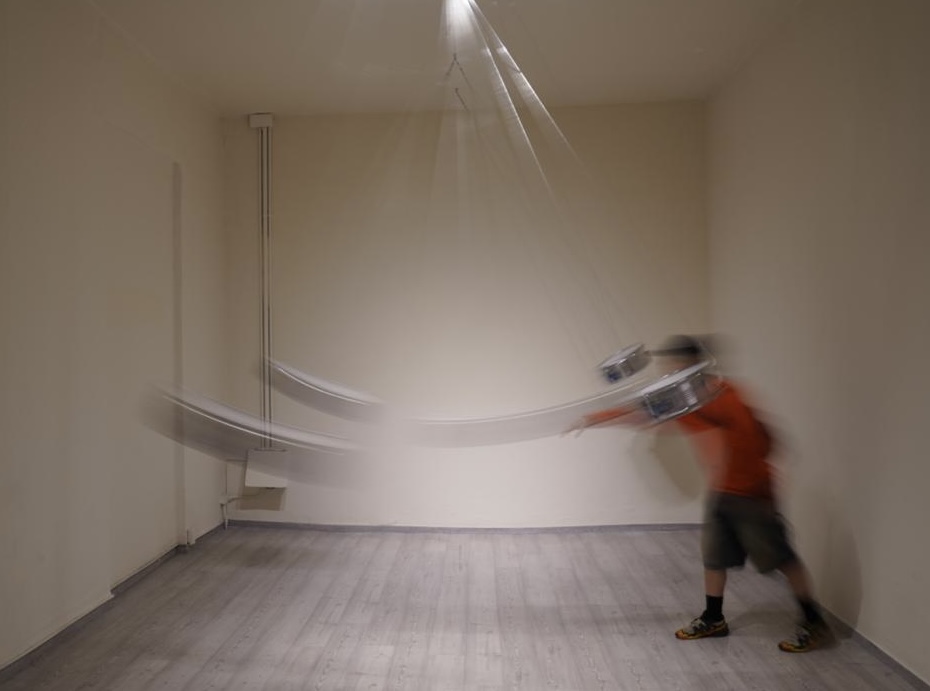 Gyro – pendulum drum interaction